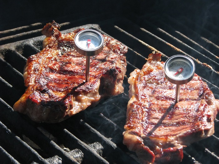 Photo Credit http://grub.gunaxin.com/grilling-perfect-steak-youre-caveman/147767