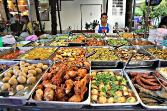 Street Food From Bangkok All Of Us NEED To Try !